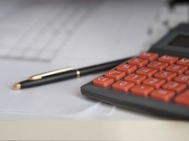 business-calculator-calculation-insurance-finance-2
